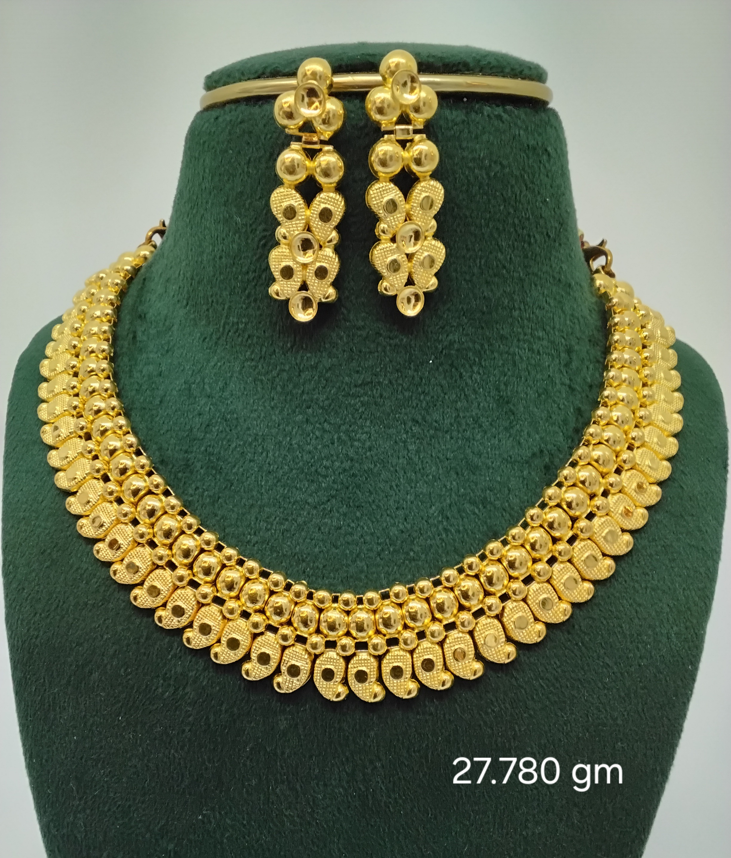 Necklace Set