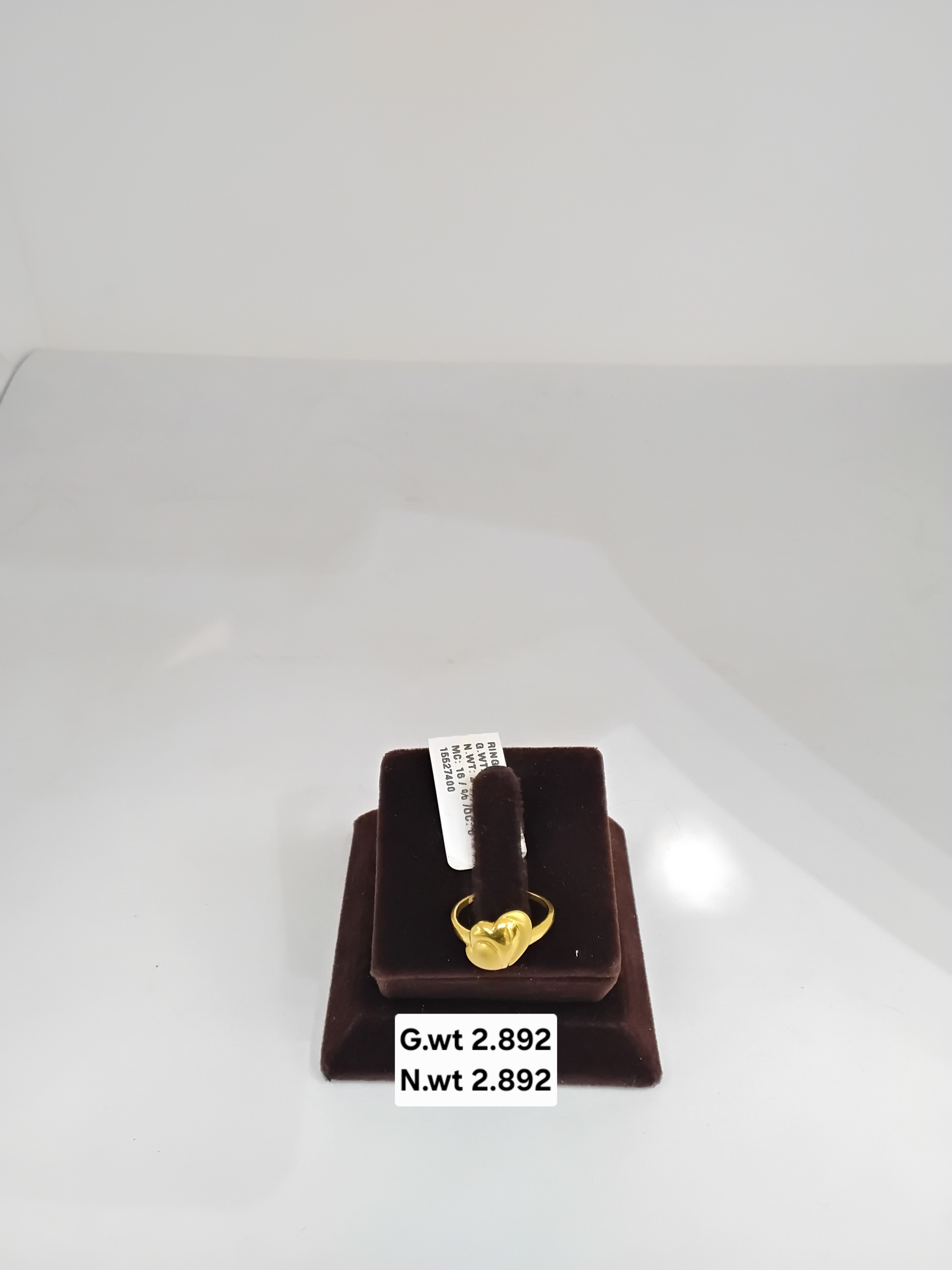Ladies ring