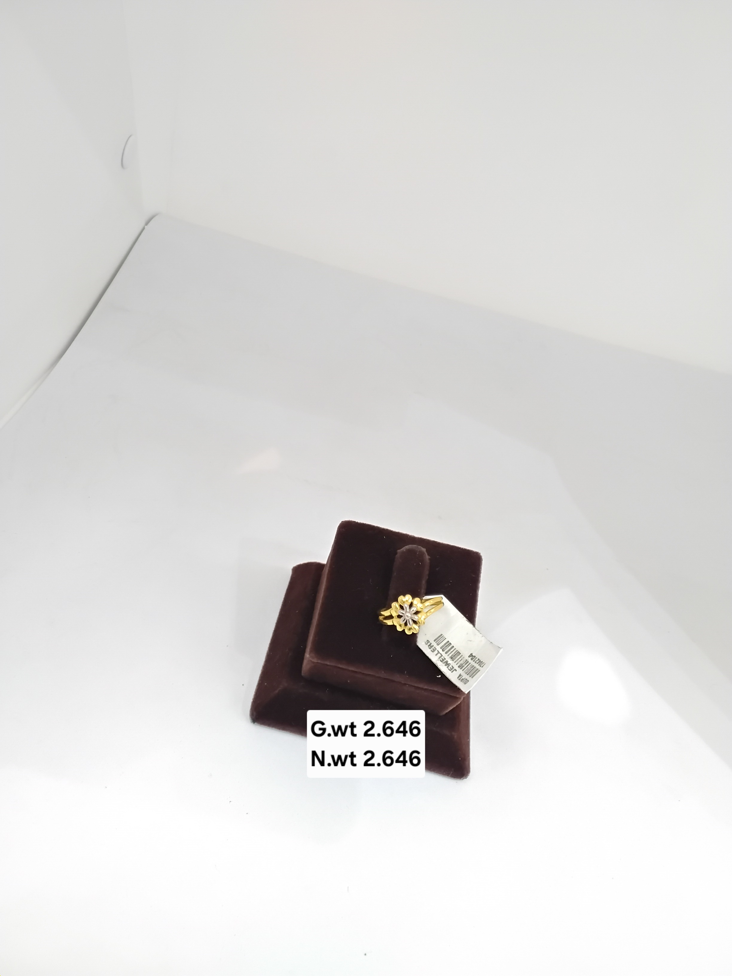 Ladies ring