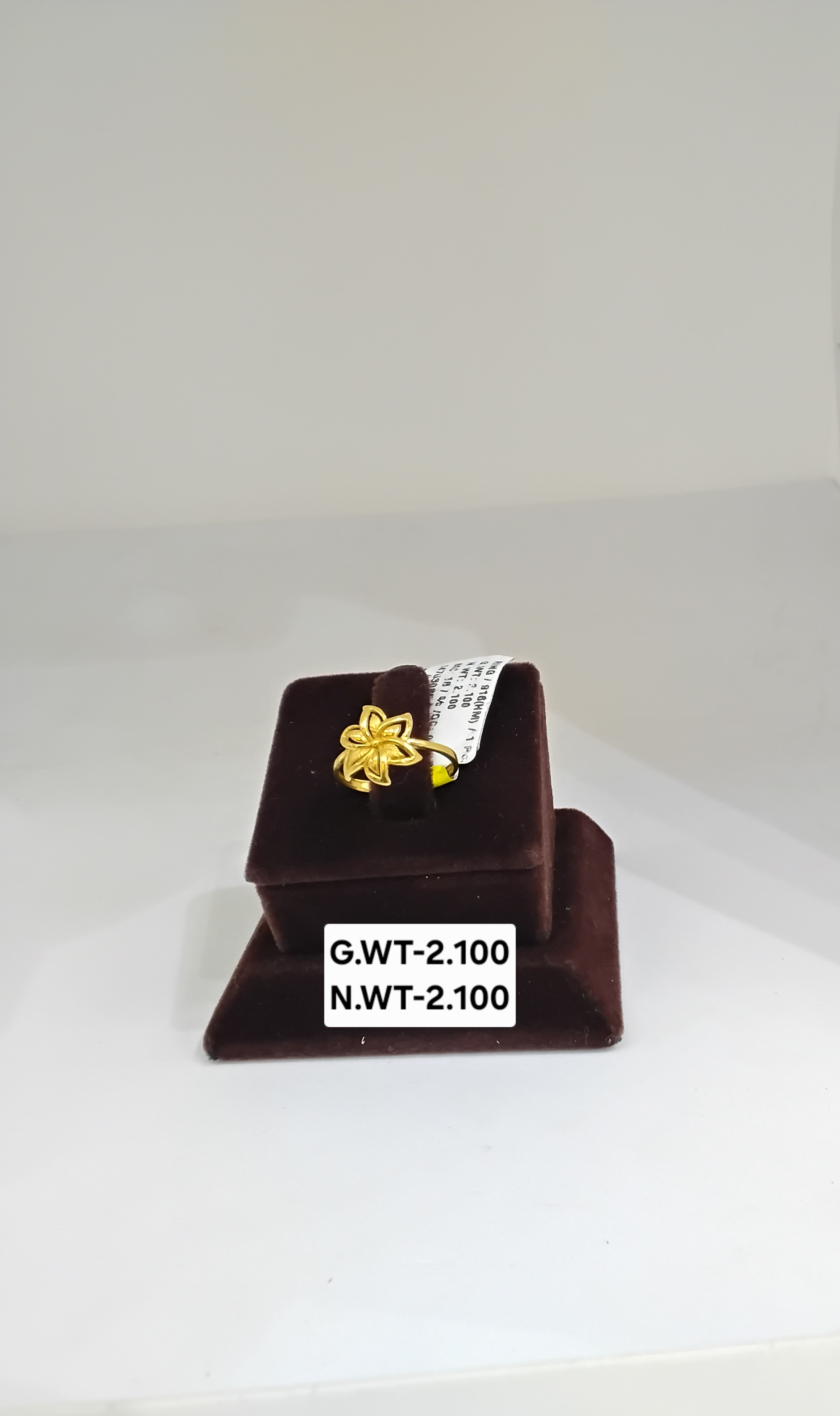 Ladies ring
