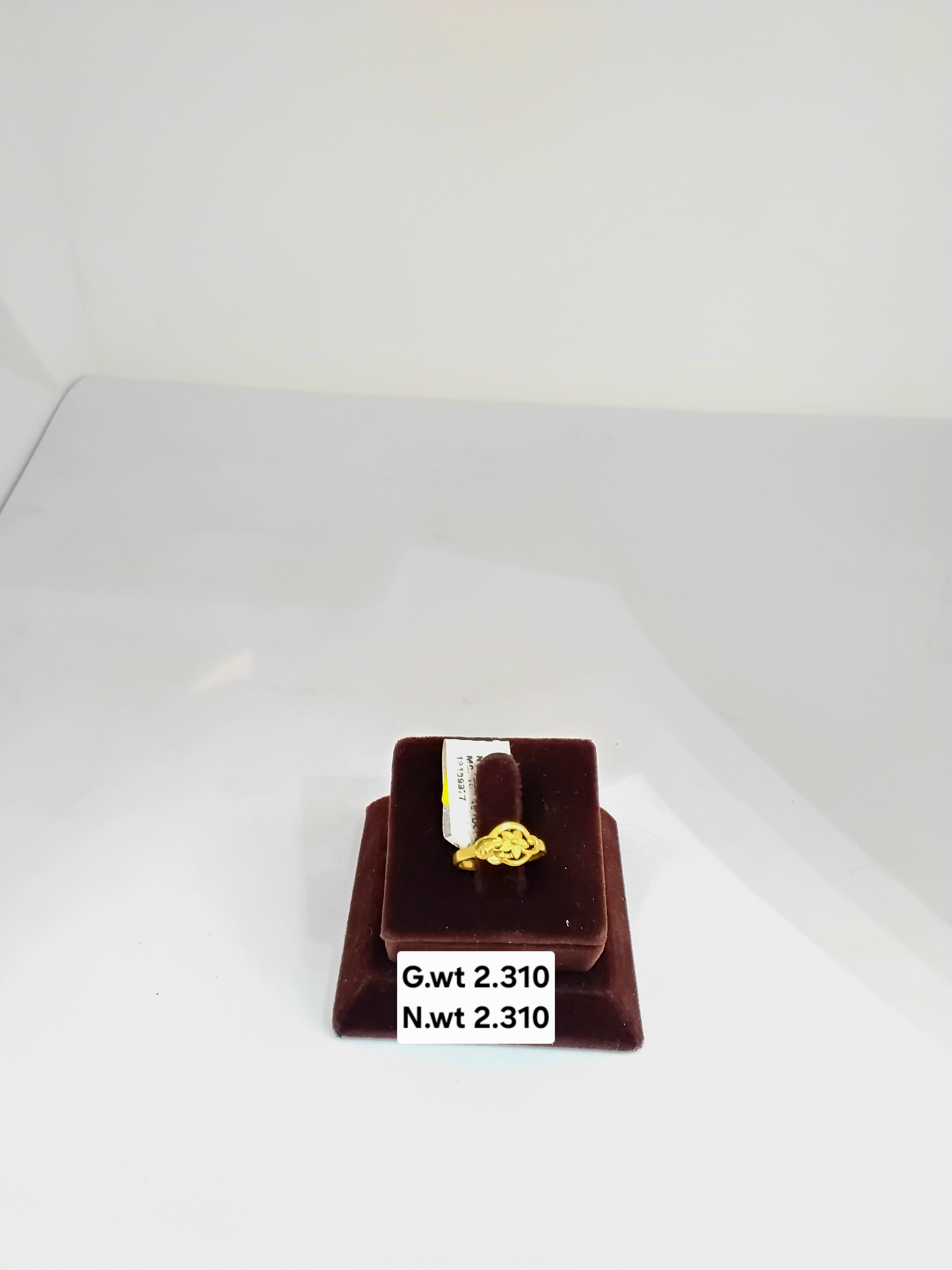 Ladies ring