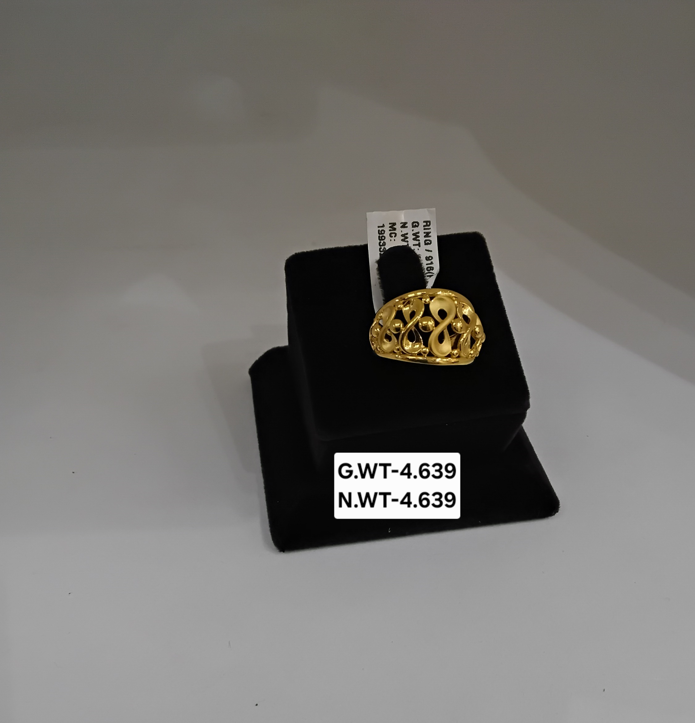 Ladies ring