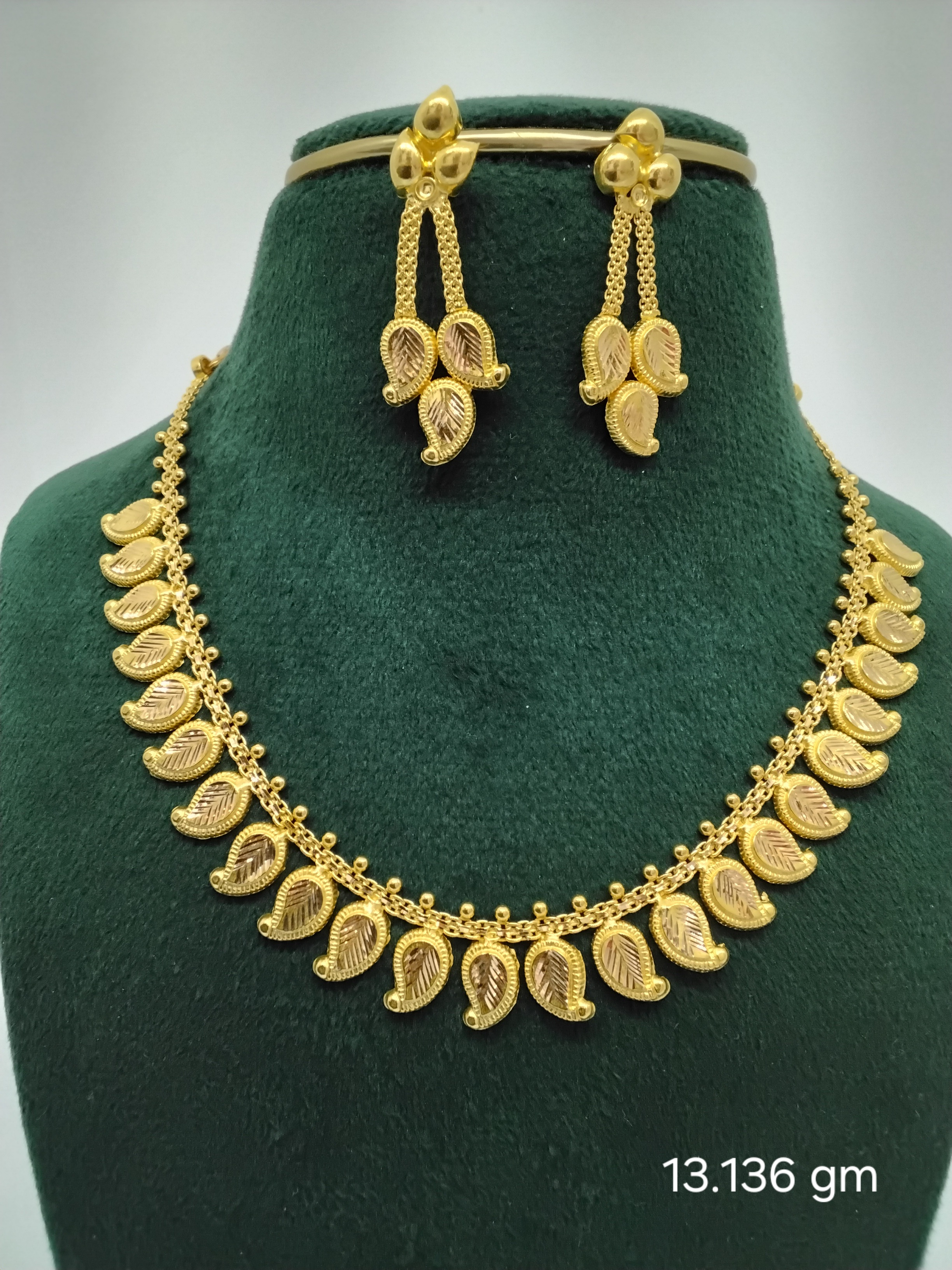 Necklace set 