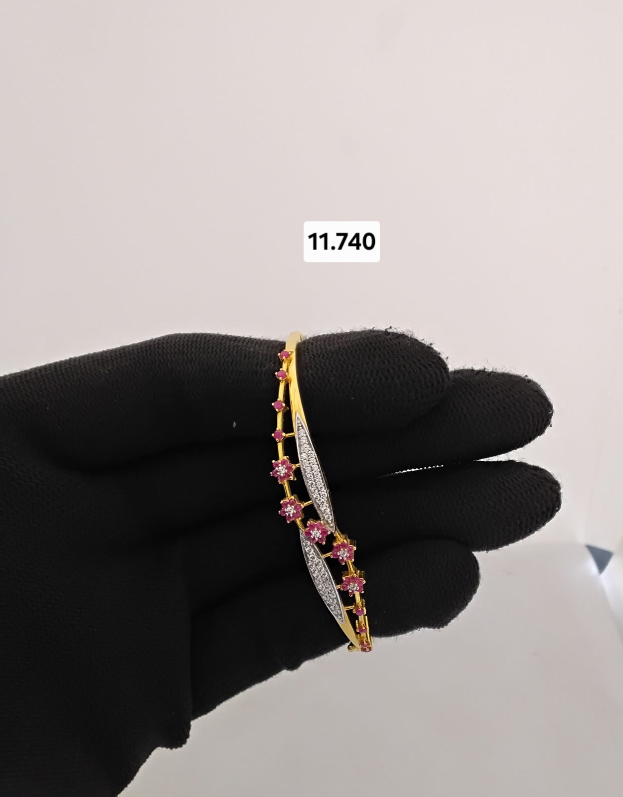 Gold bracelet 