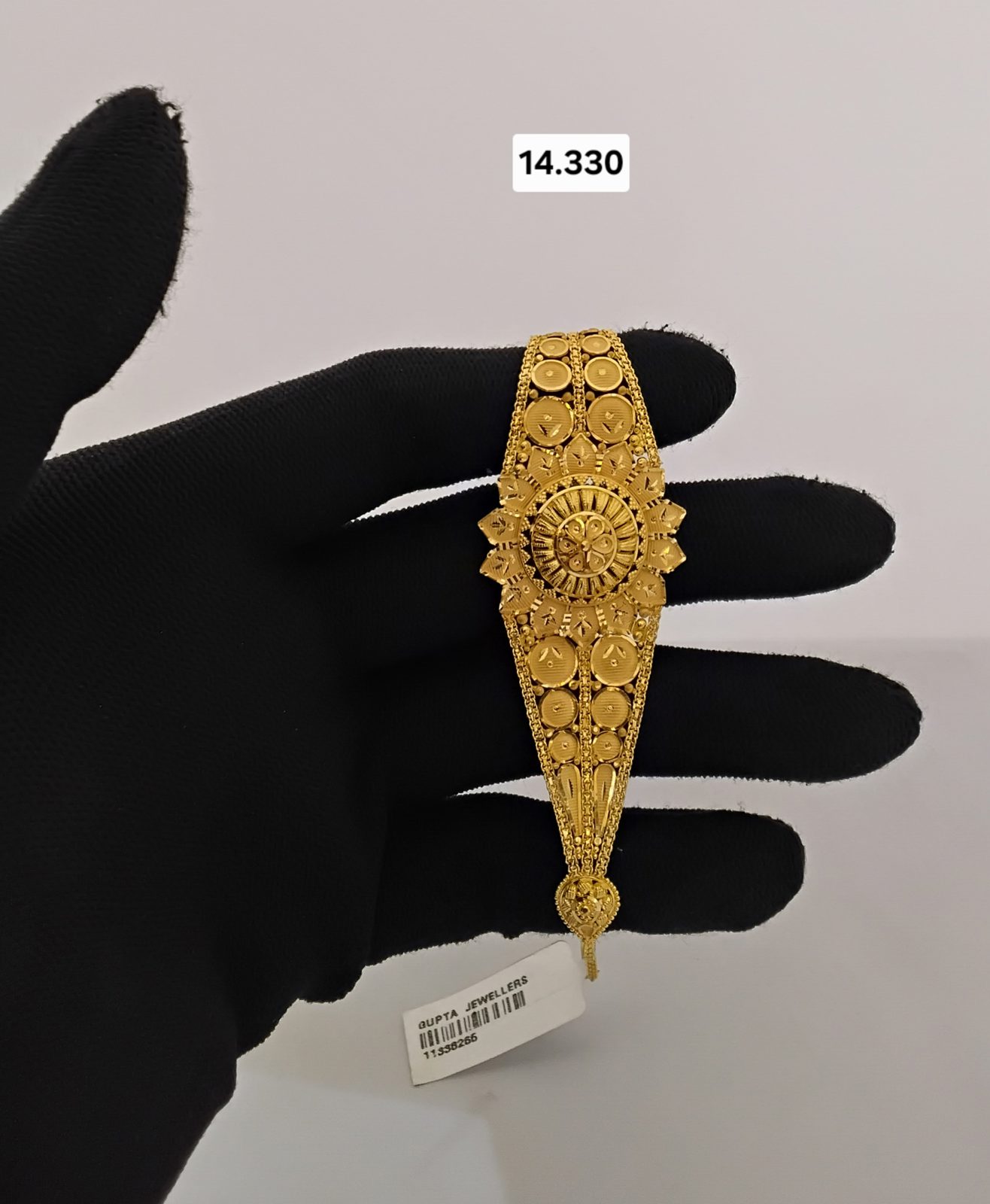 Gold bracelet 