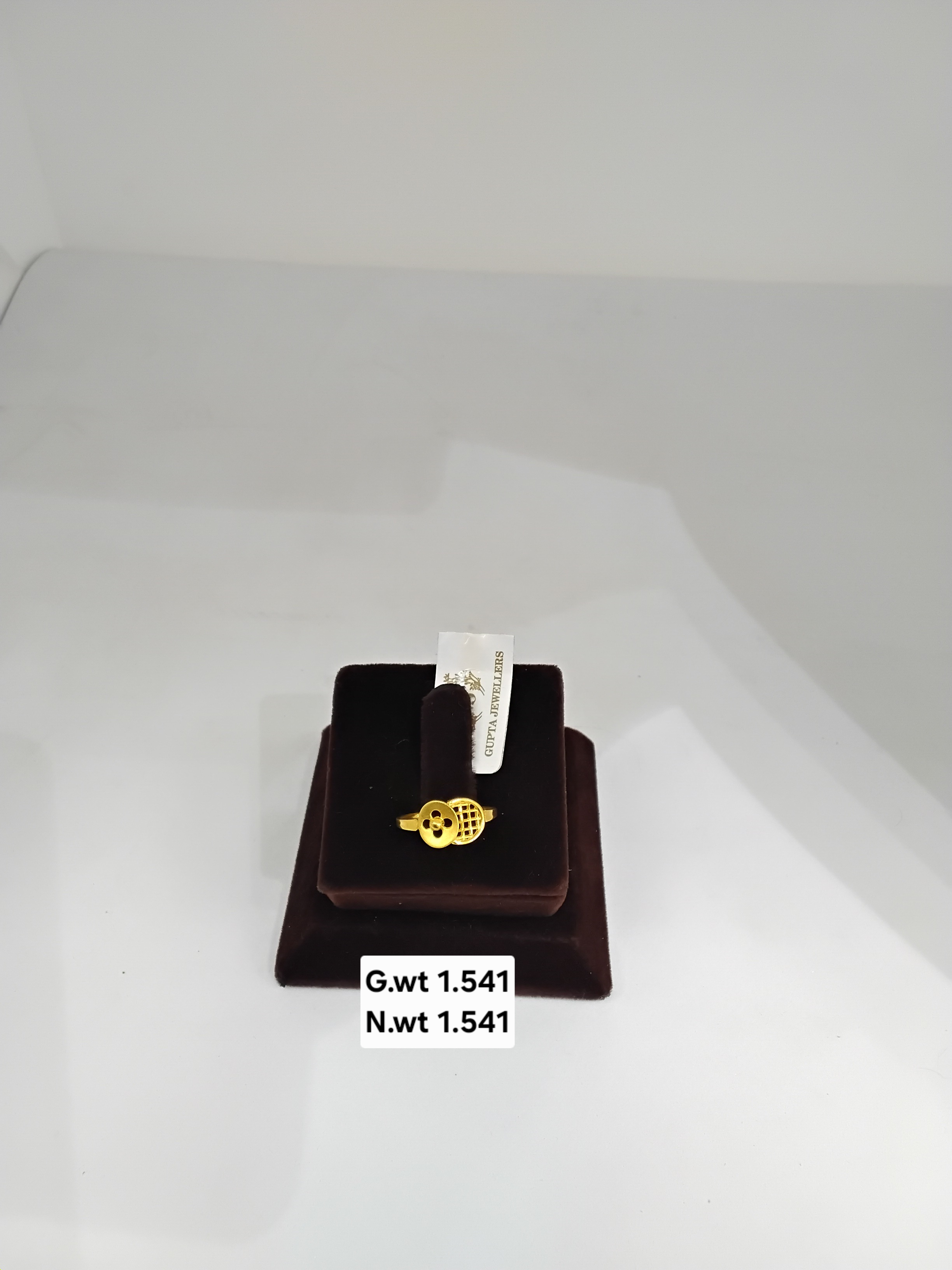 Ladies ring