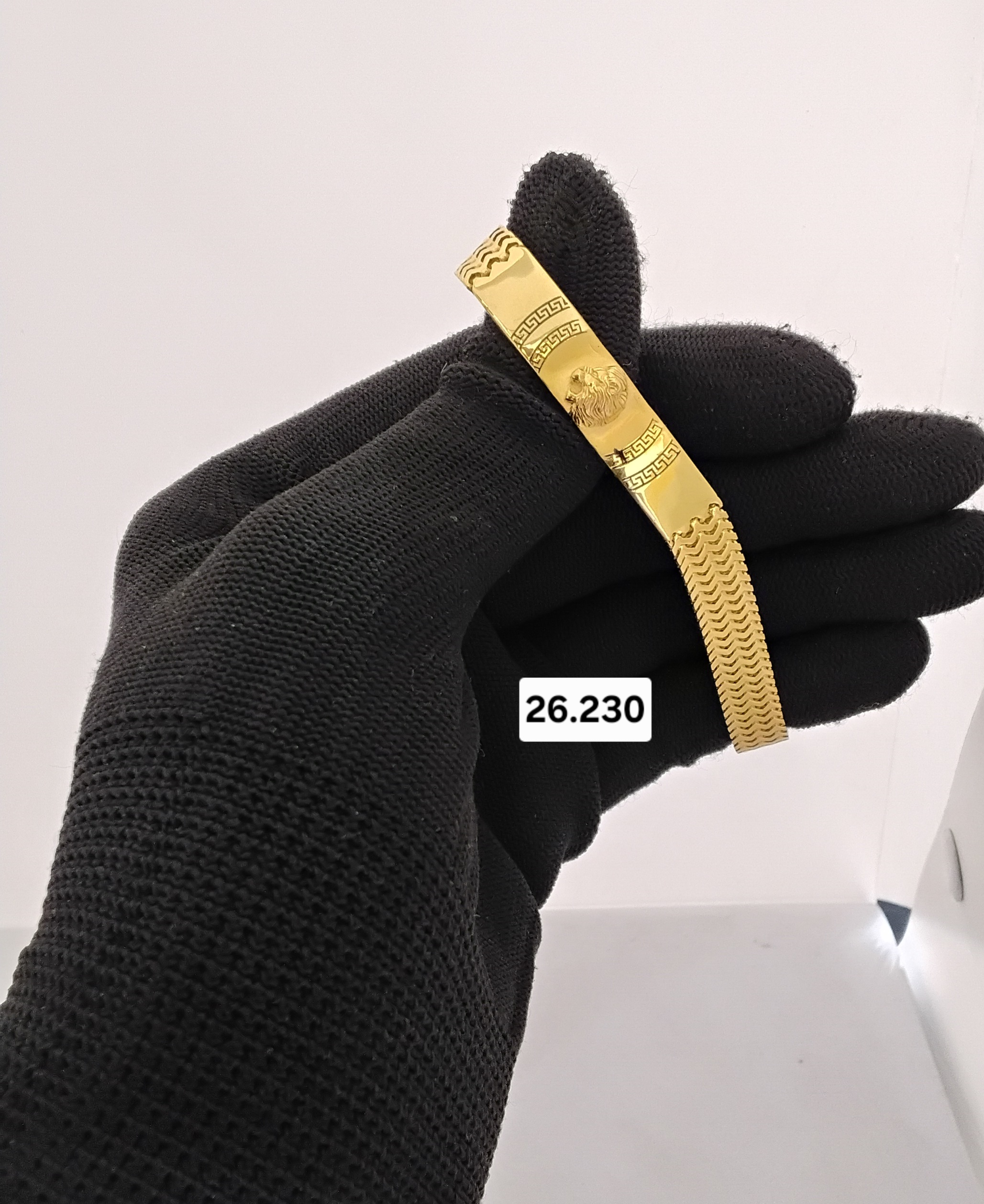 Gold bracelet 