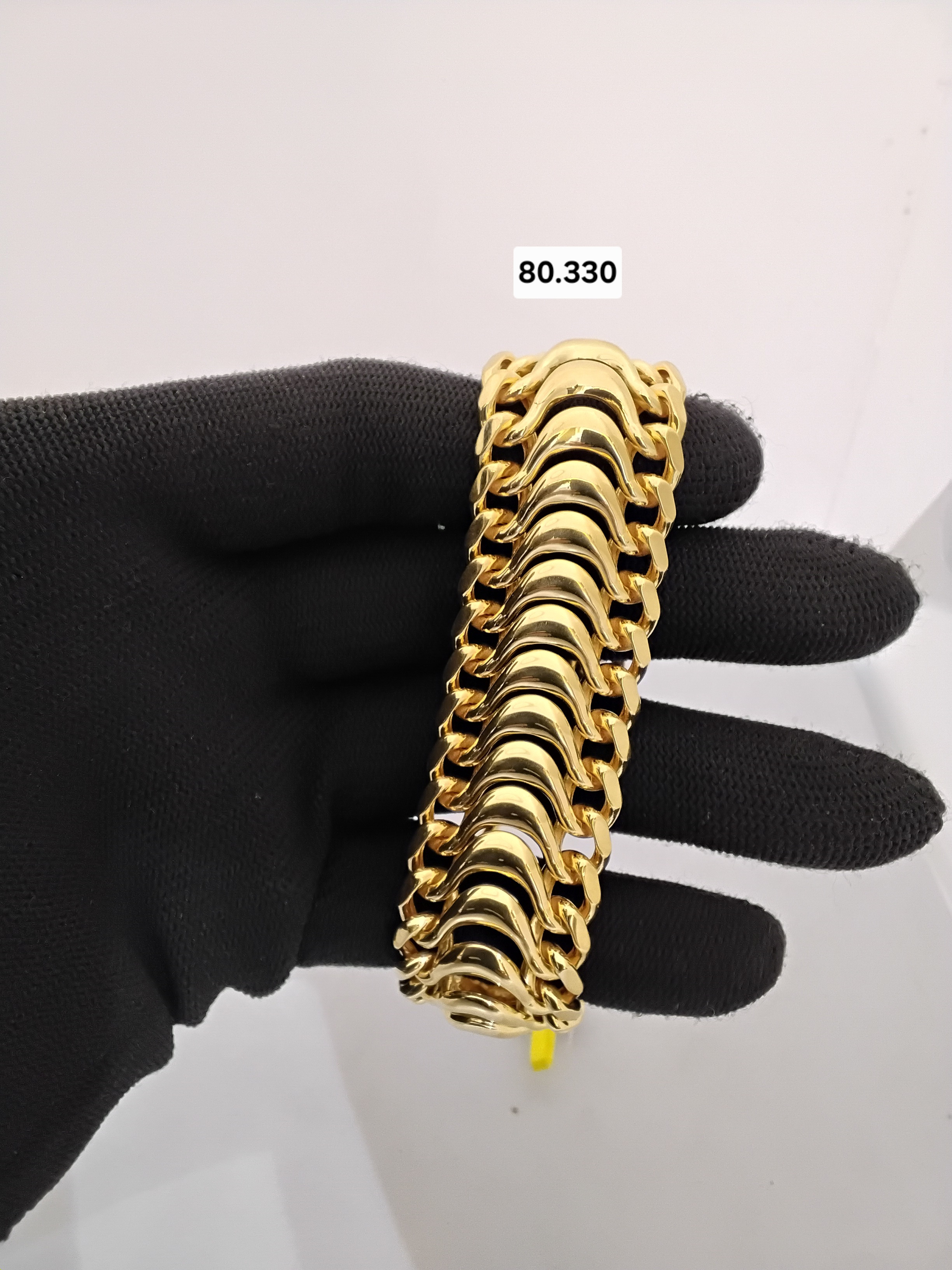 Gold bracelet 