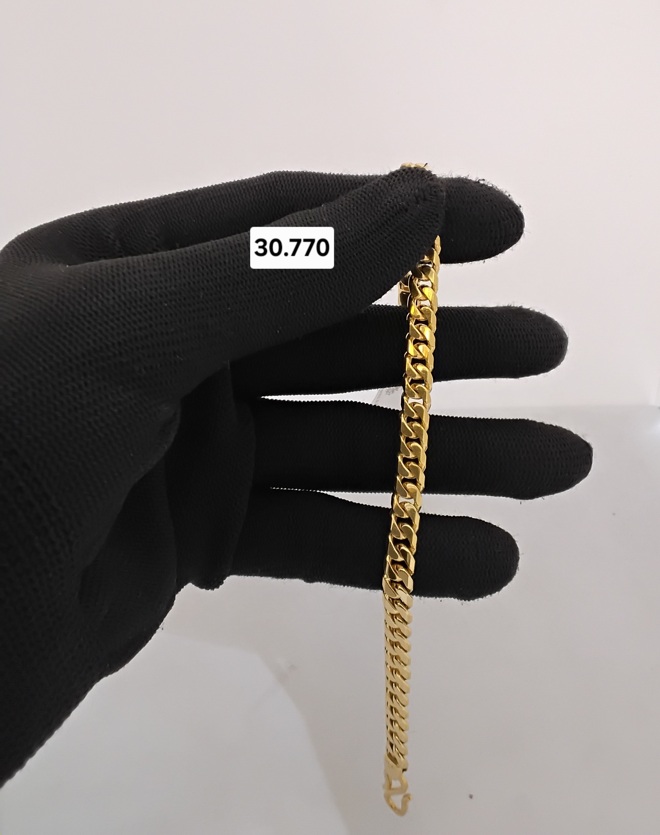 Gold bracelet 