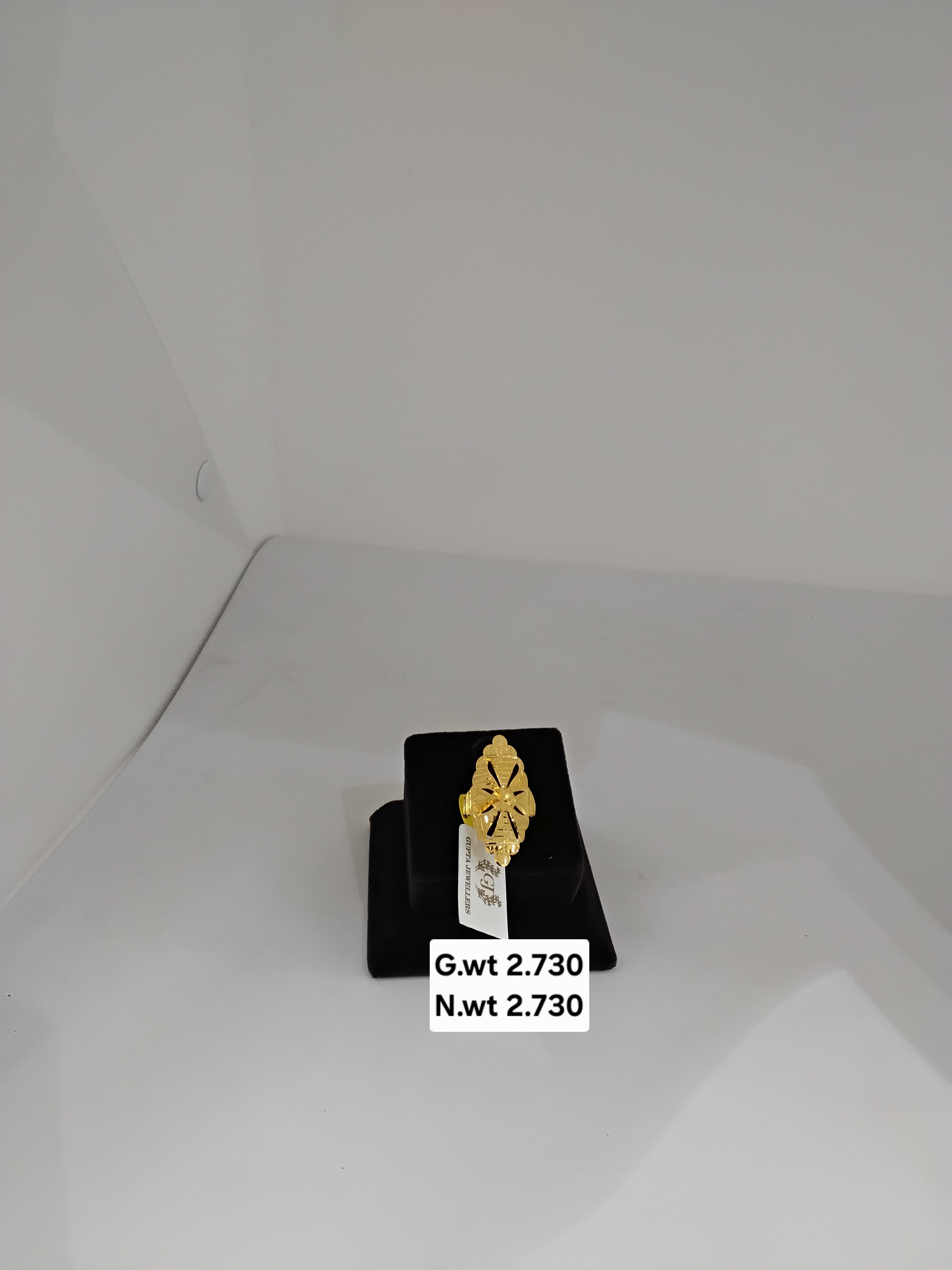 Ladies ring