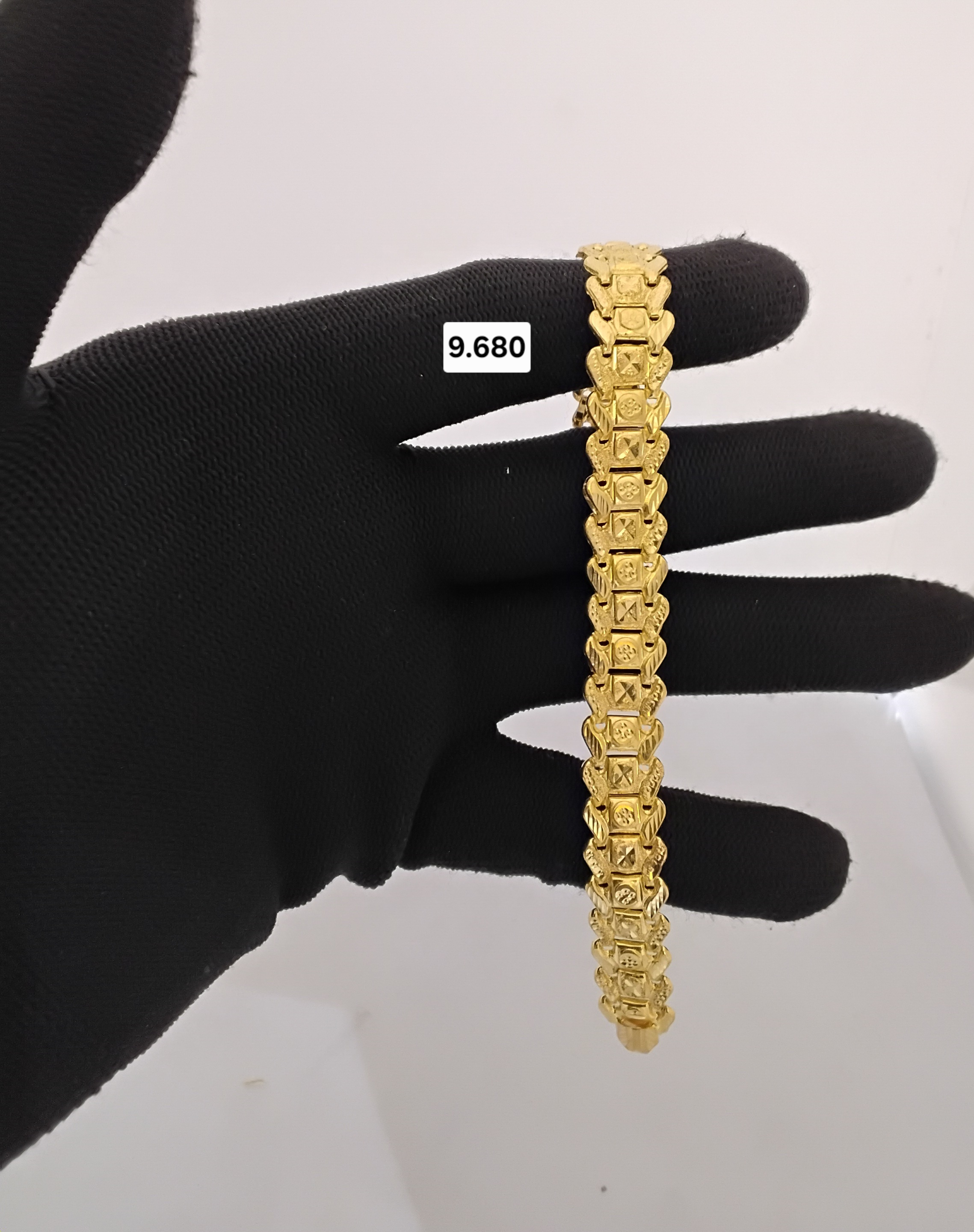 Gold bracelet 