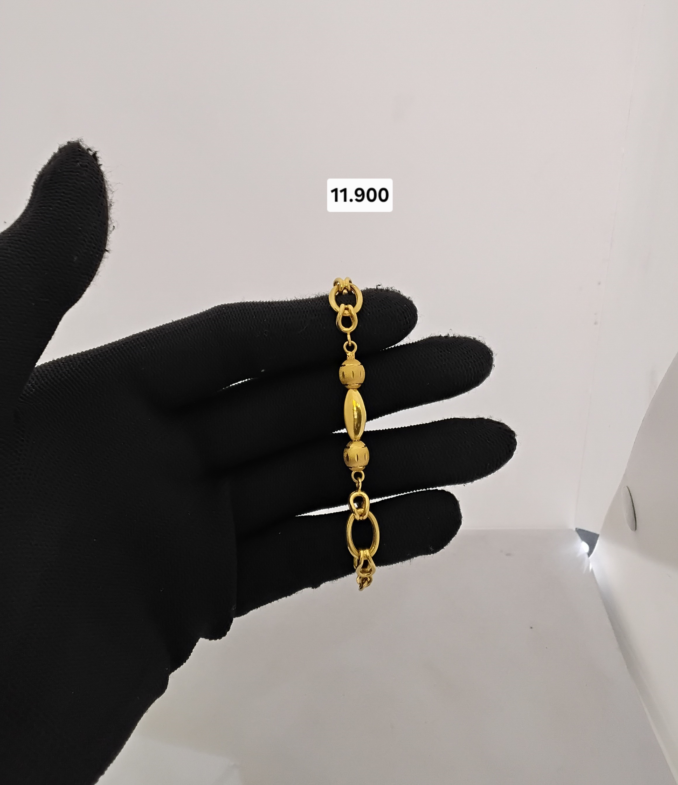 Gold bracelet 