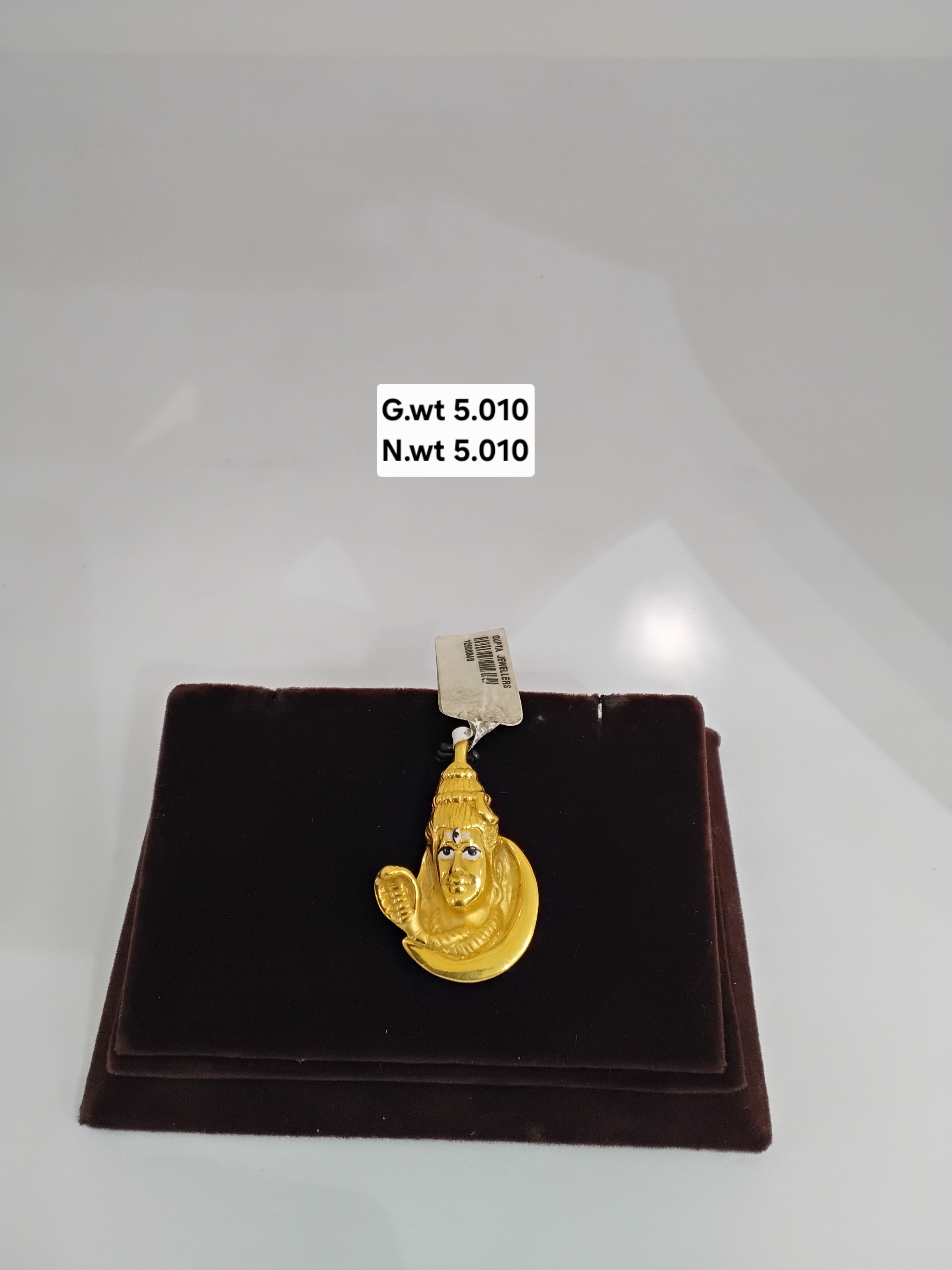 Royal & Stylish Pendant