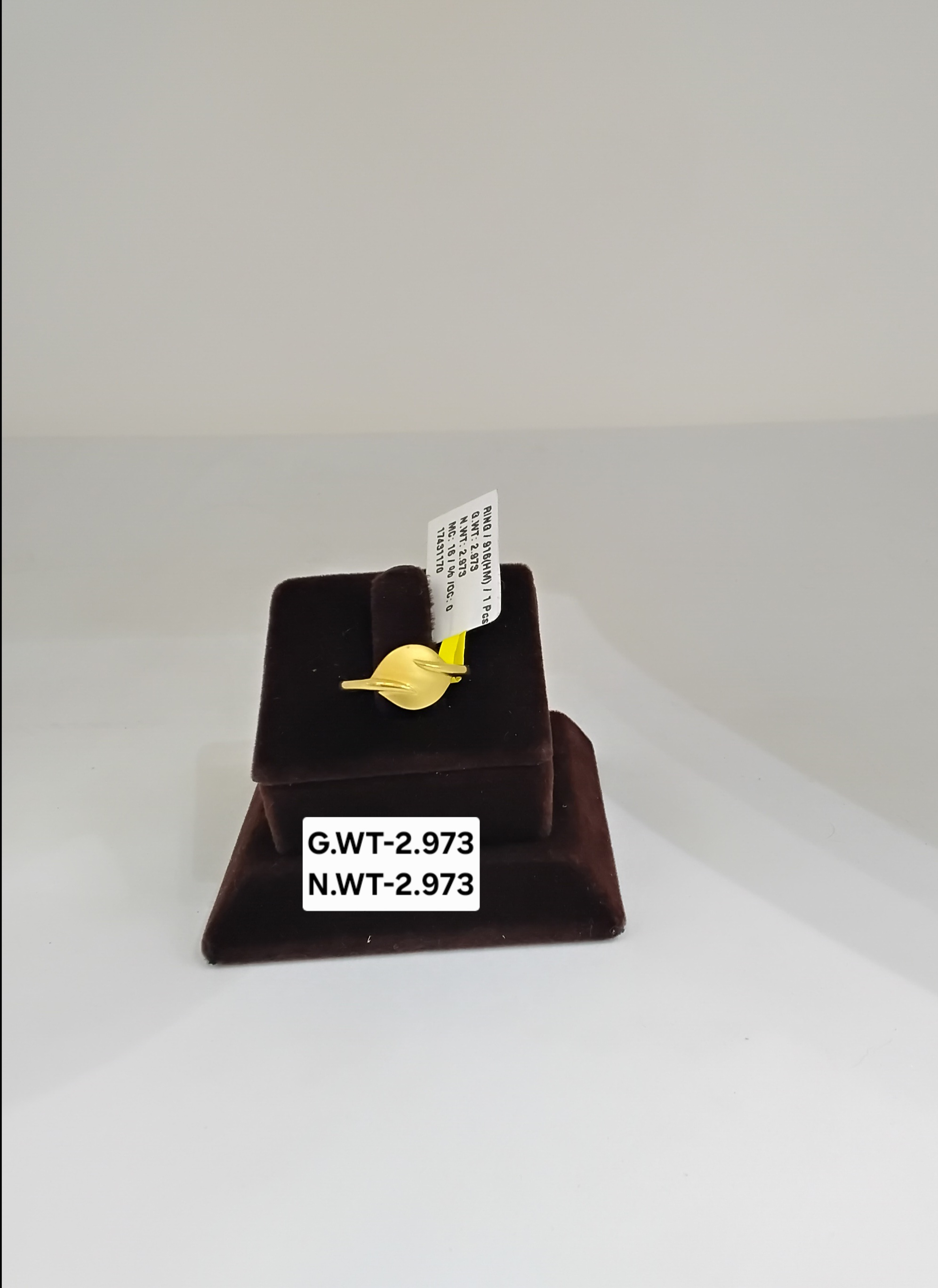 Ladies ring