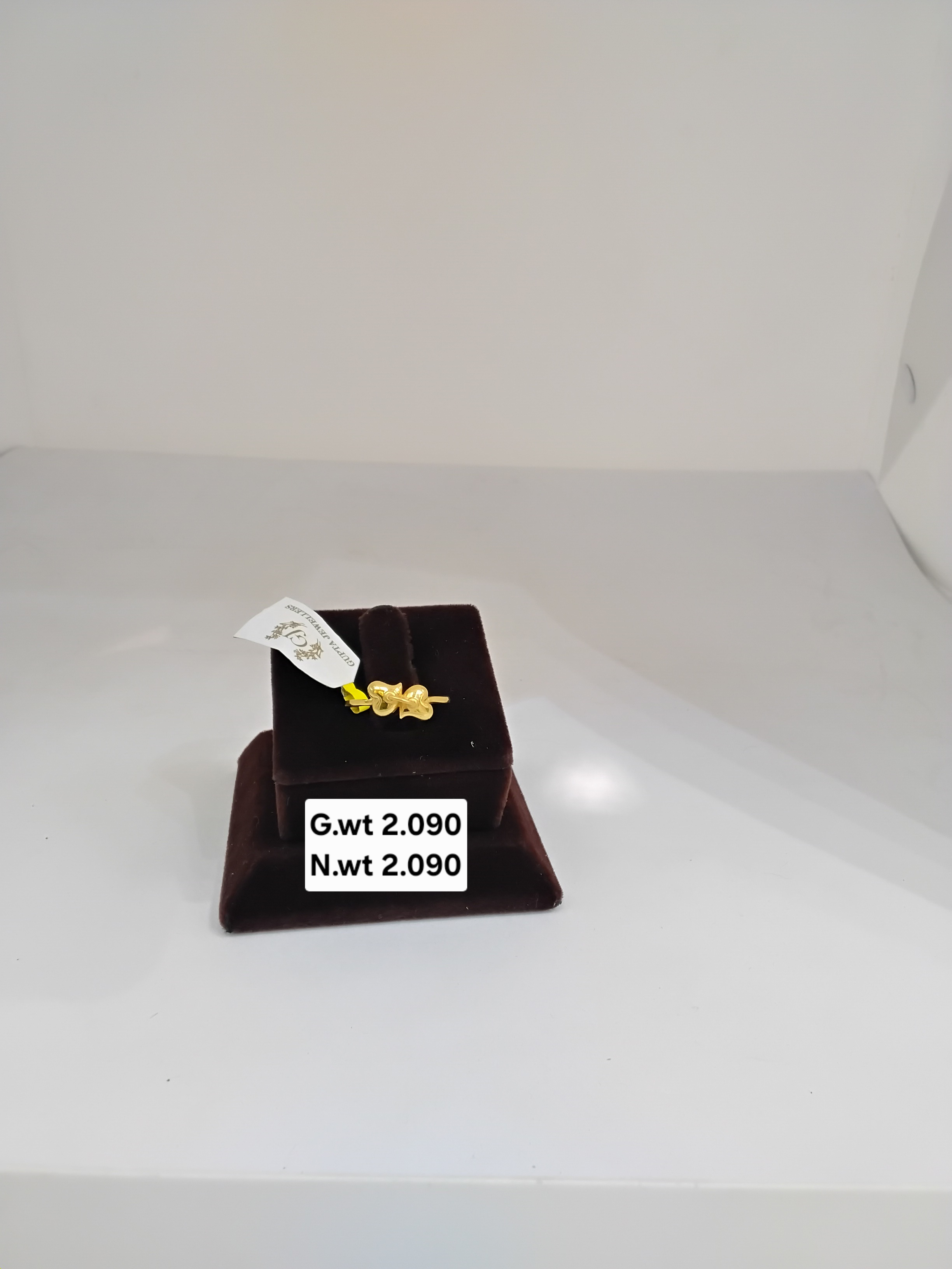 Ladies ring