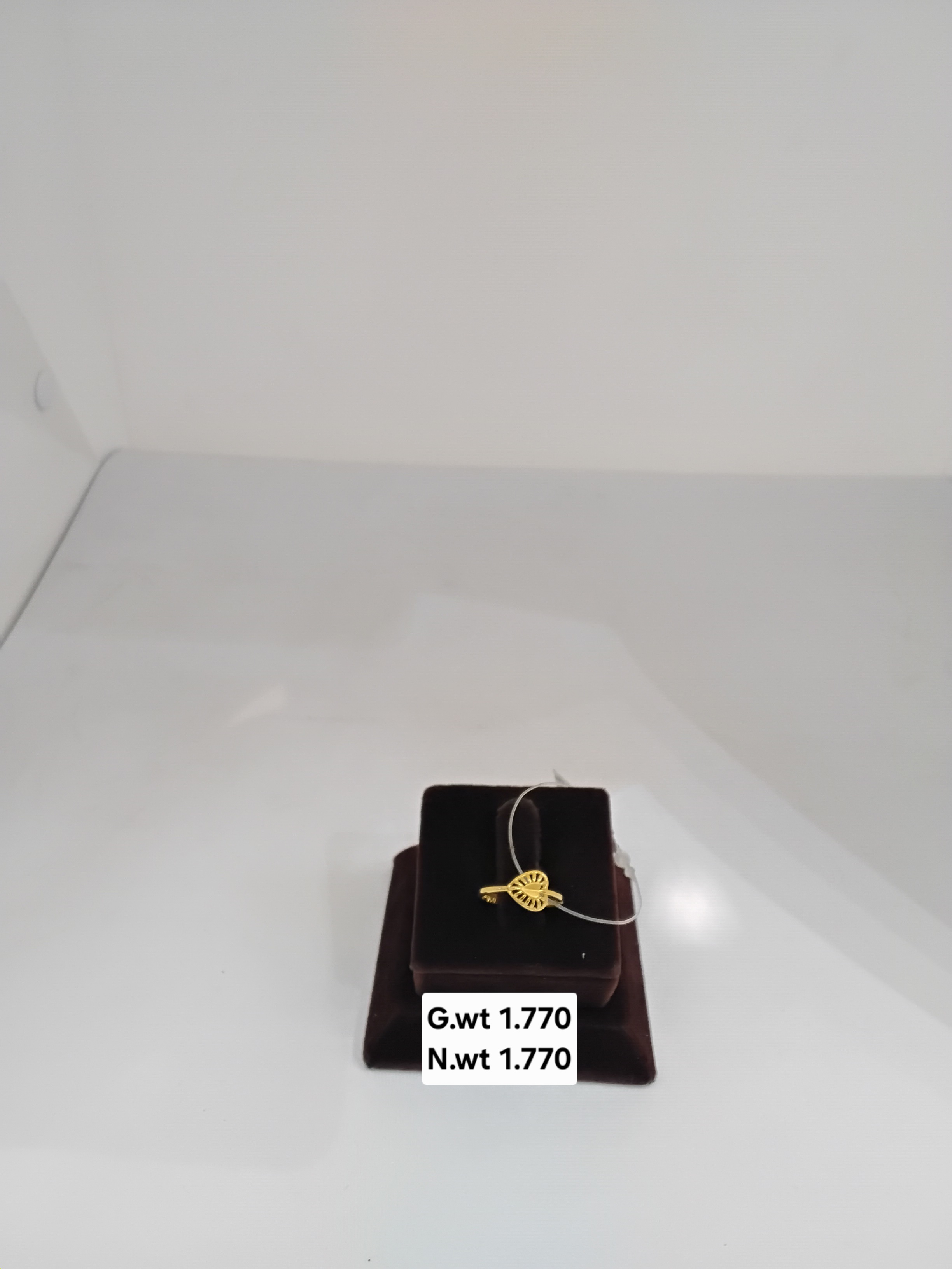 Ladies ring