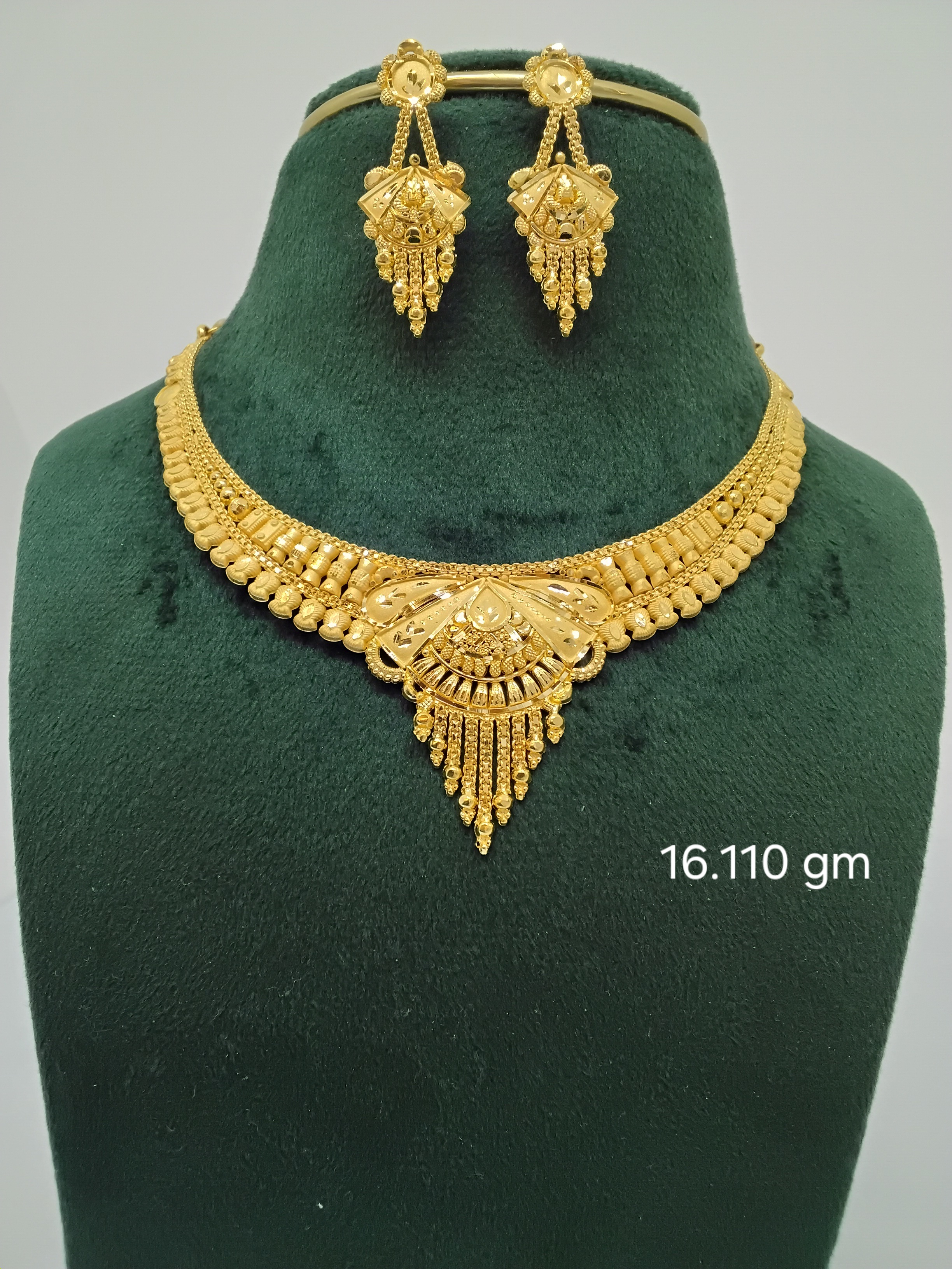 Necklace set 