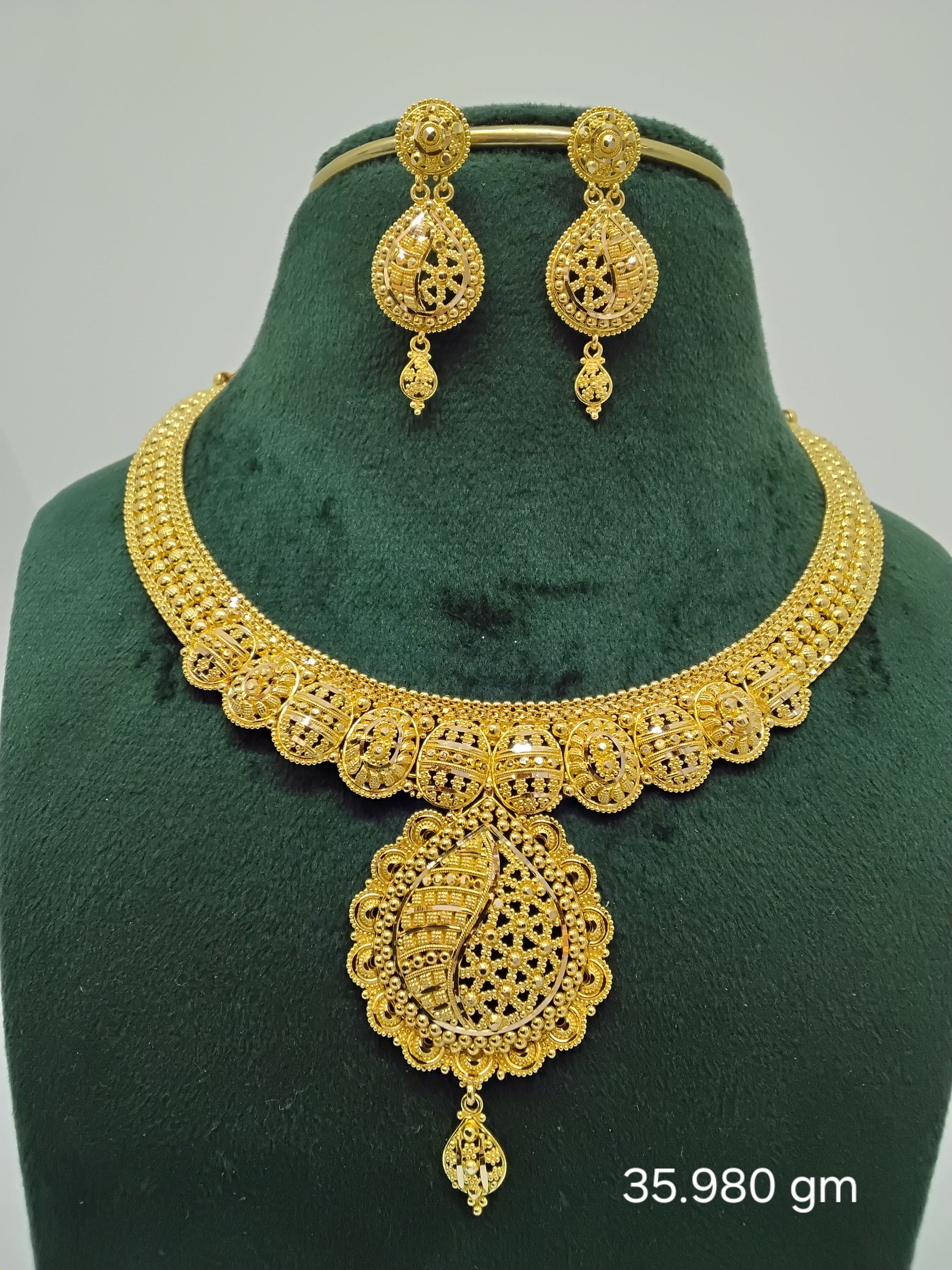 Necklace set 