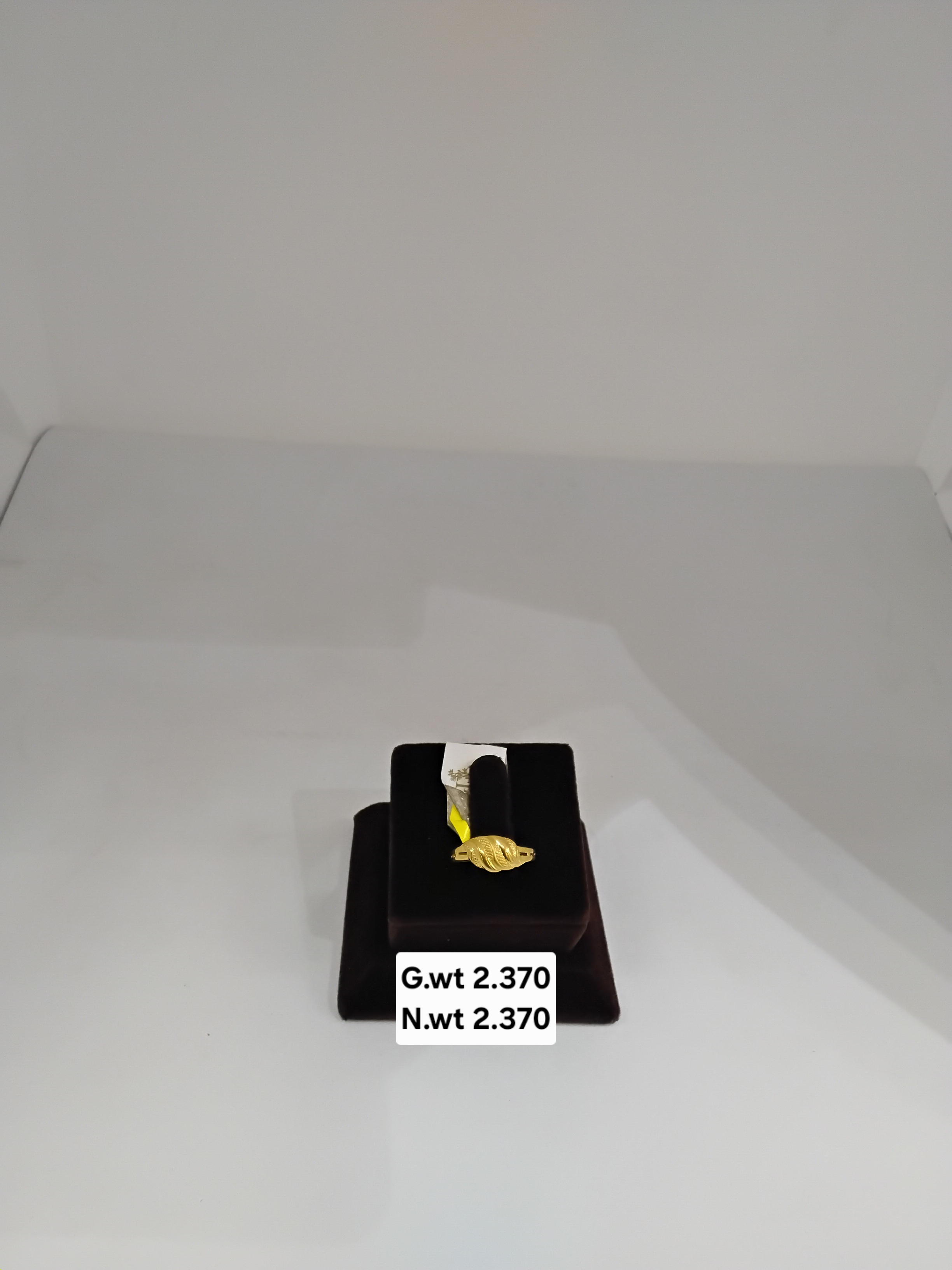 Ladies ring