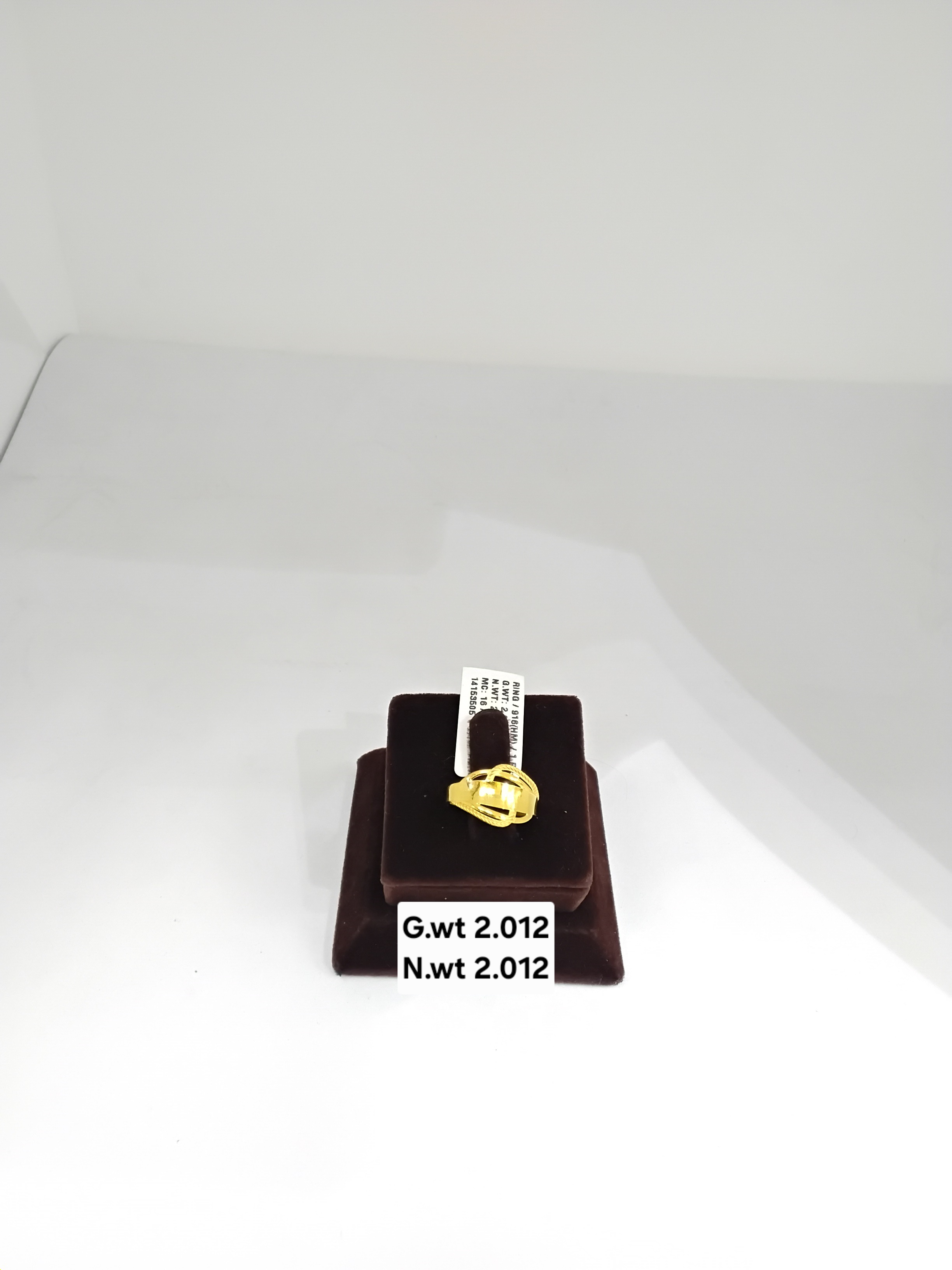 Ladies ring