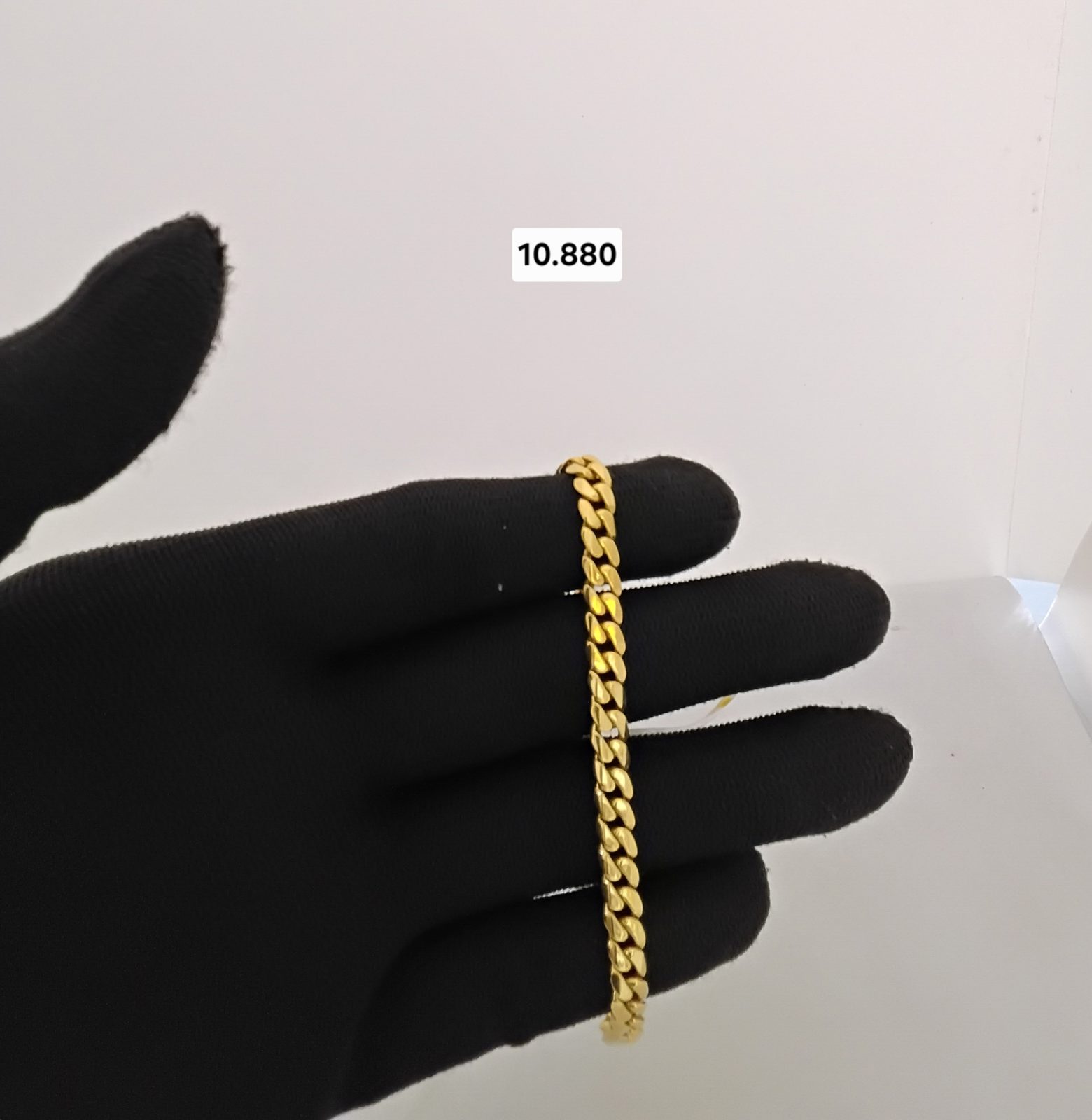 Gold bracelet 