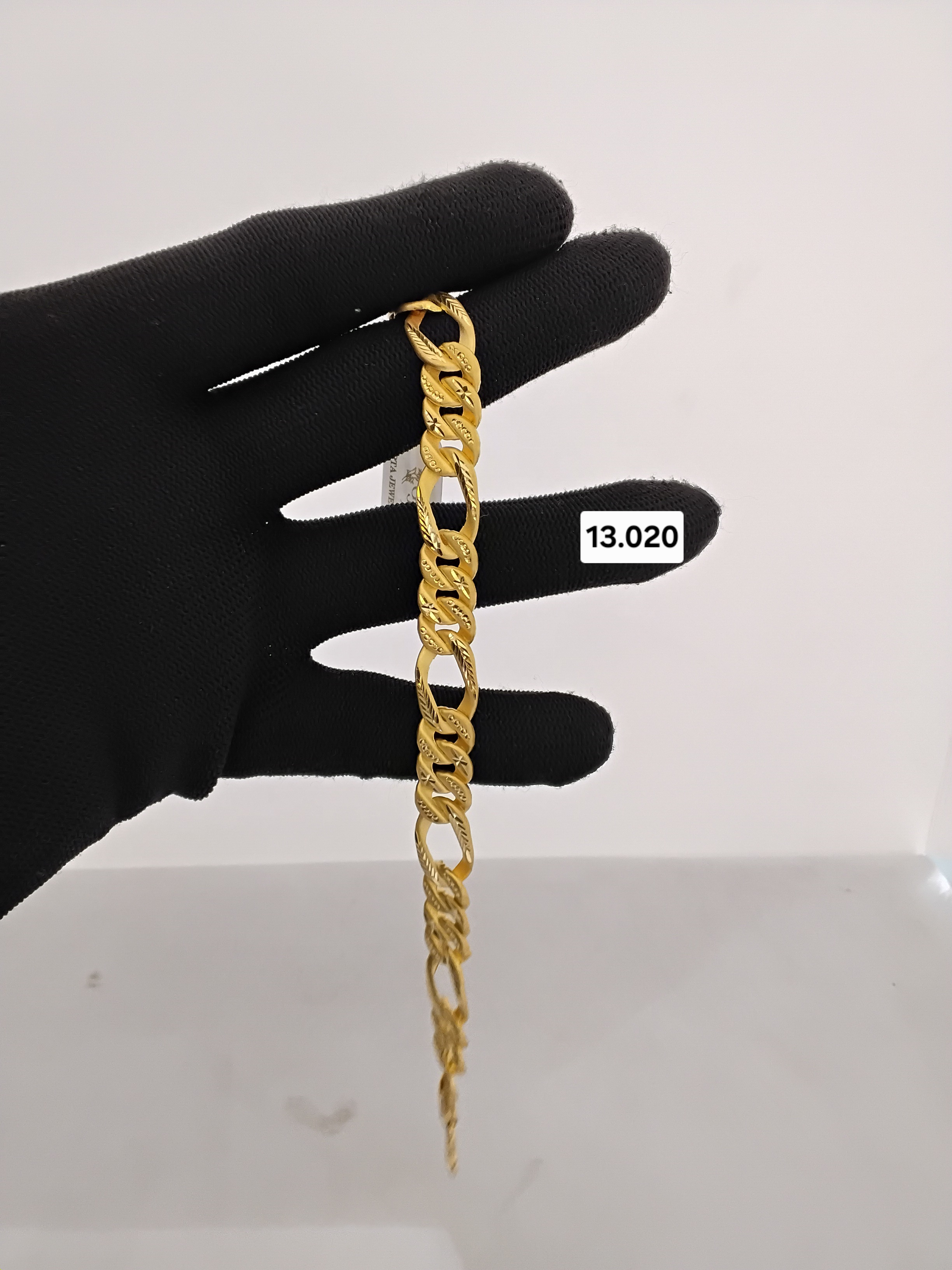 Gold bracelet 