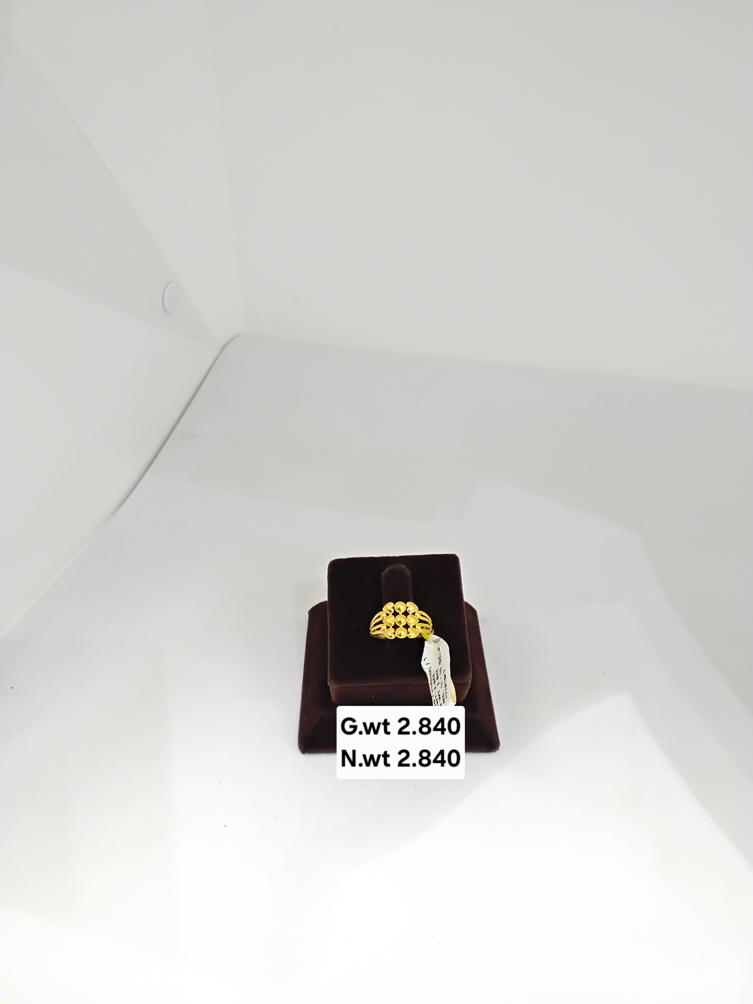 Ladies ring