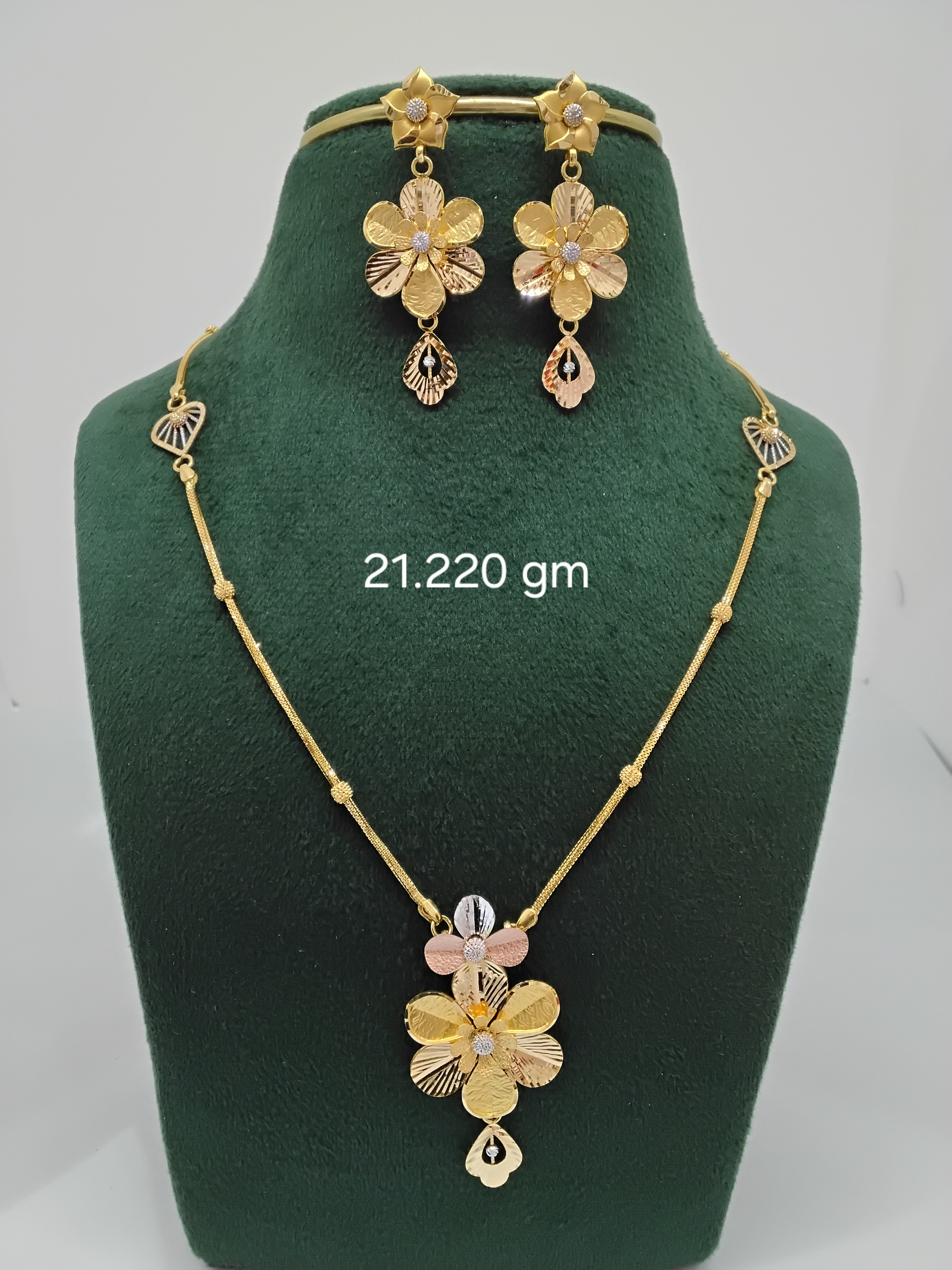Necklace set 