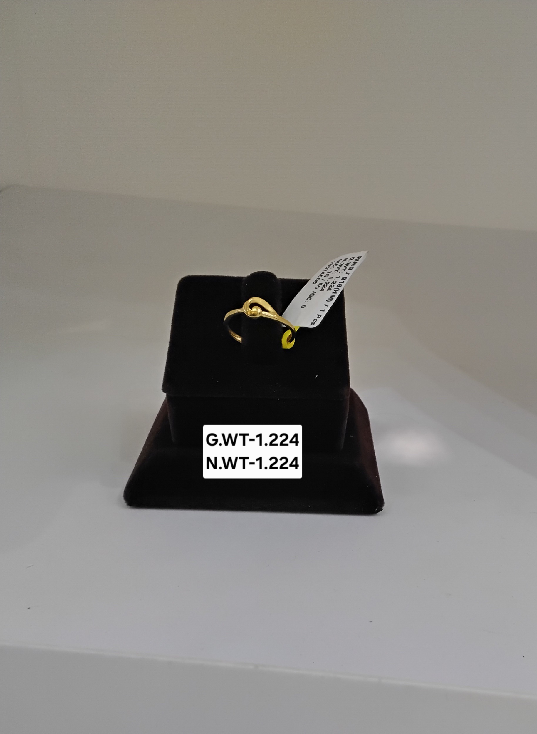 Ladies ring