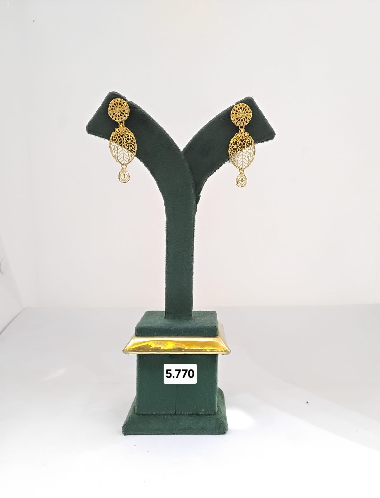 Royal Filigree Drop Earring