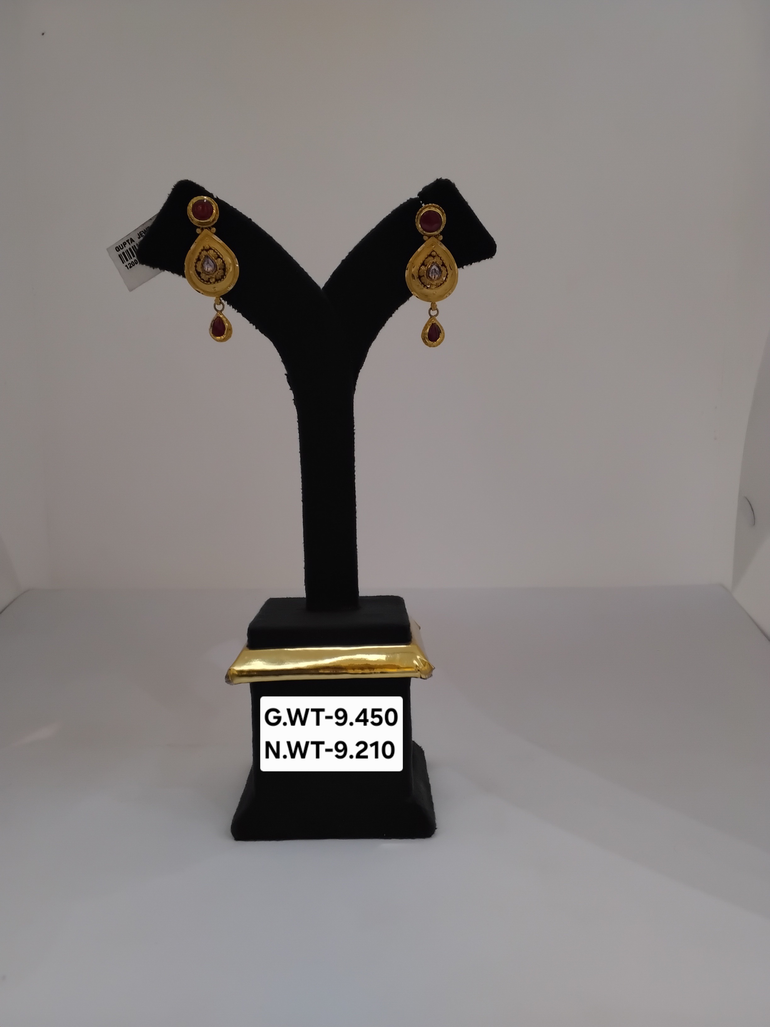 Gold jhumka