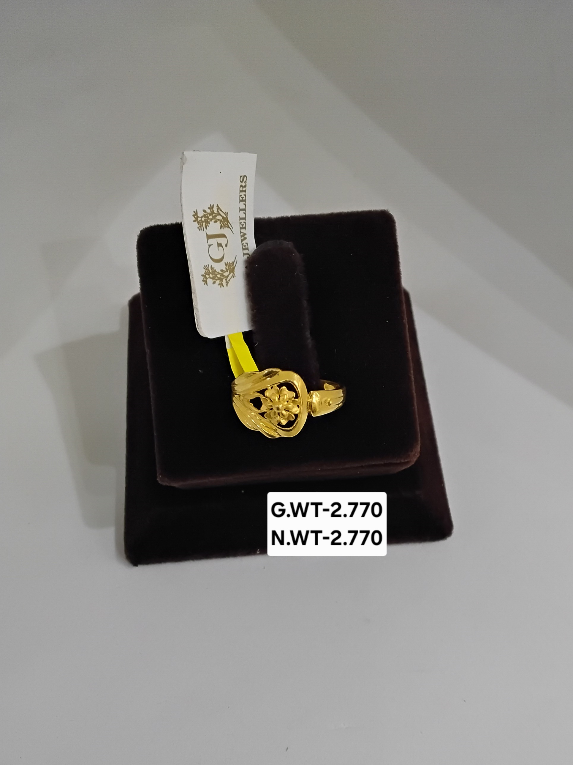 Ladies ring