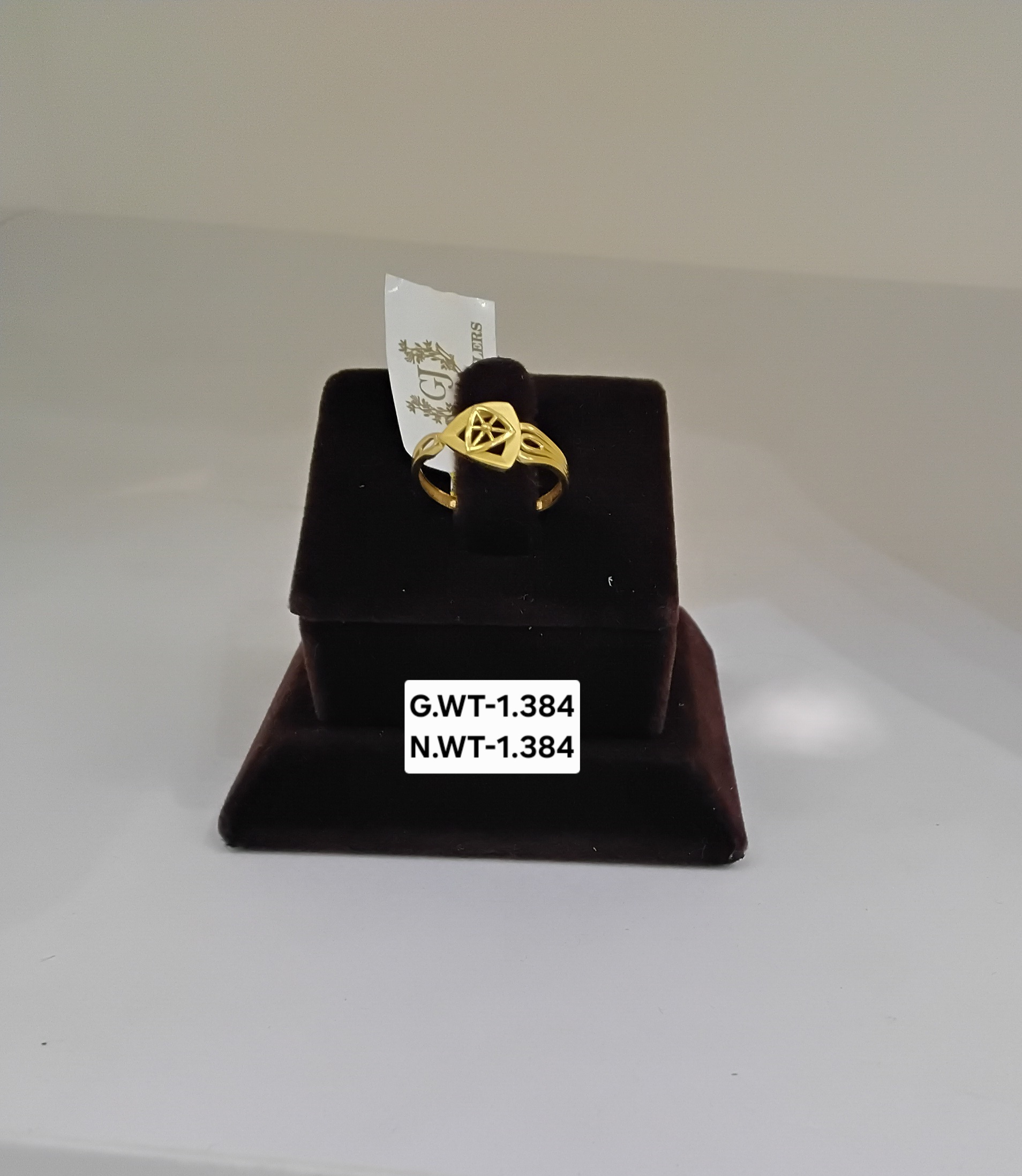 Ladies ring
